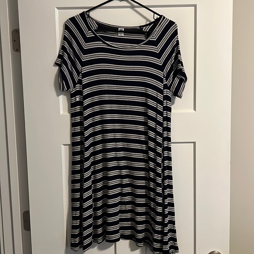 Old Navy Striped Navy Dress Size Medium